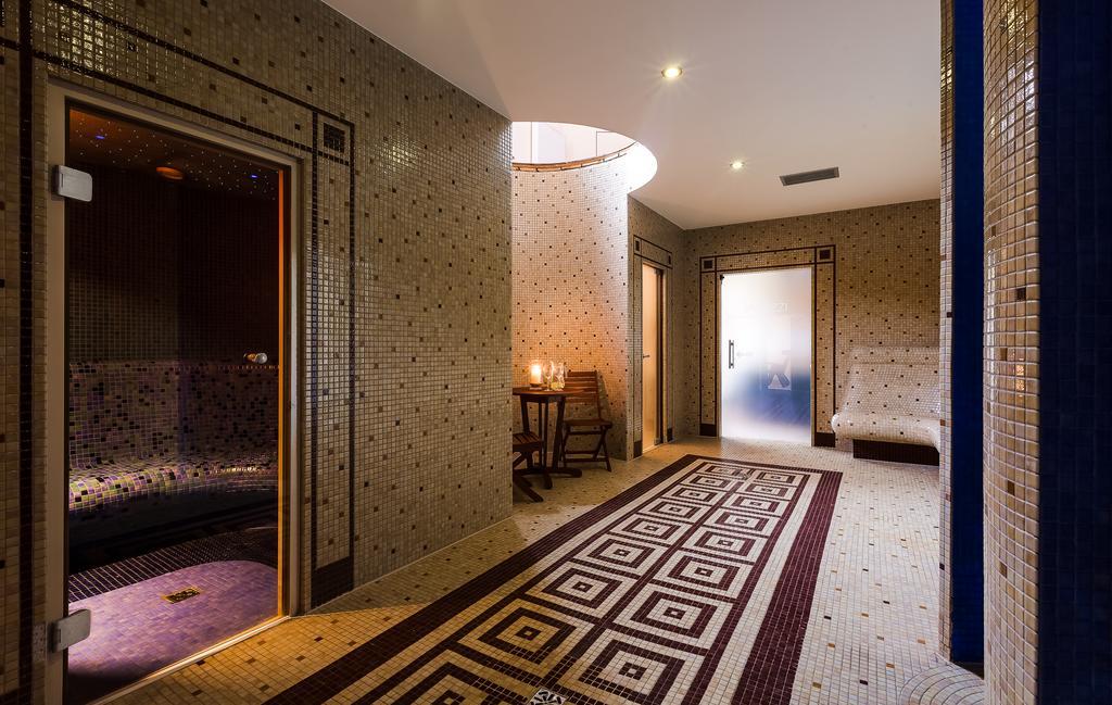Konradowka Wellness & - 300 Metrow Do Centrum Hotel 3*
