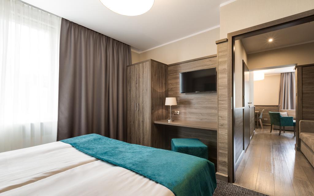 Hotel Konradowka Wellness & - 300 Metrow Do Centrum