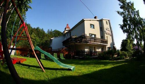 Hotel Konradowka Wellness & - 300 Metrow Do Centrum 3*